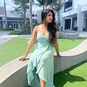 Pooja Modelo/exmodelo
 escort in Doha offers Masaje erótico
 services