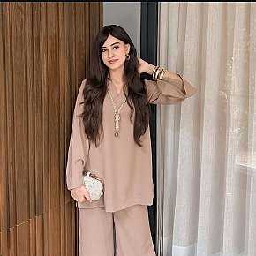 Pooja Model /Ex-model
 escort in Doha offers Erotic massage services