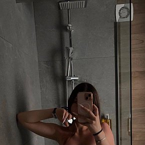 Leilia Petite
 escort in Bangkok offers Intimate massage services