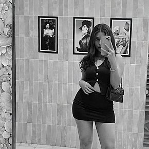 Stefany Mature escort in Bangkok offers French Kissing services