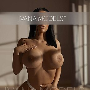 Amelia Petite escort in Hamburg offers Körperbesamung services