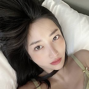 Zena escort in Abu Dhabi offers Lesbenspiele services