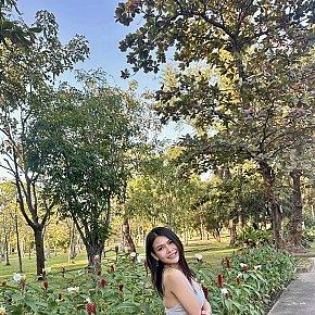 Risa escort in Bangkok offers Oral fără Prezervativ services