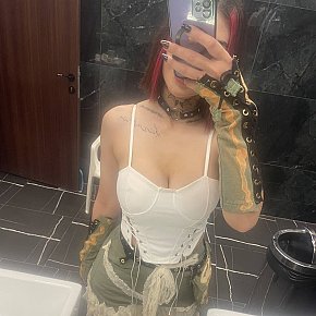 Hasti escort in Muscat