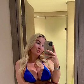Carolina escort in Montreal offers Finalizare pe Corp(COB) services