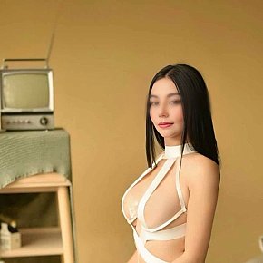 Kylie escort in Hong Kong