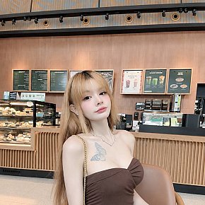 Hot girl in Manila offers Massagem erótica