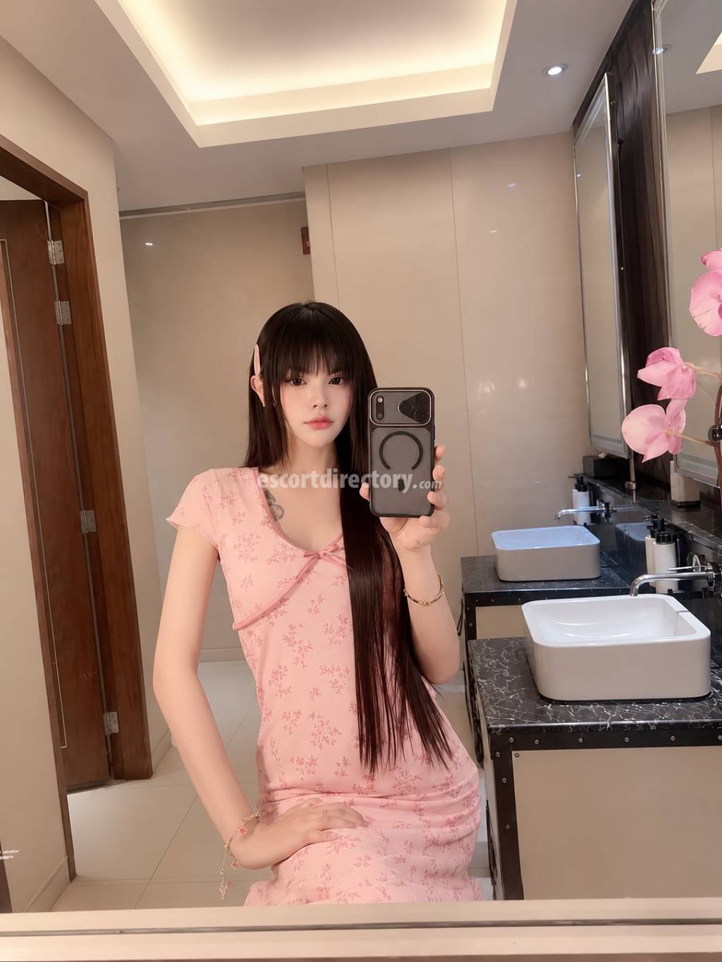 Hot girl in Manila offers Experiência com garotas (GFE)