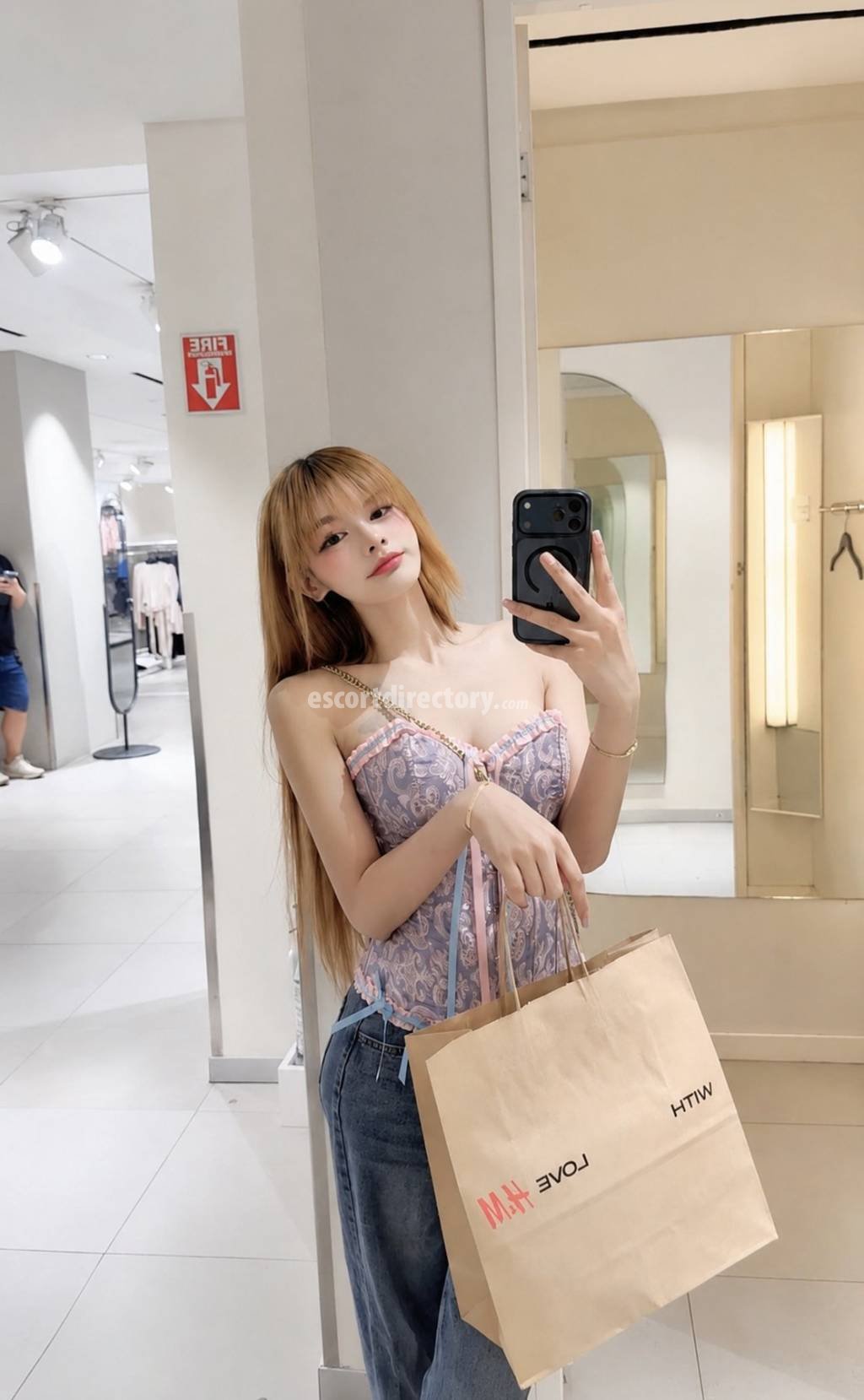 Hot girl in Manila offers Experiência com garotas (GFE)