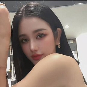 CherryMiuuuu escort in Singapore City offers Kissing services