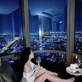 CherryMiuuuu escort in Singapore City offers Kissing services