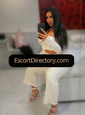 Dzsenifer escort in Budapest offers French Kissing services