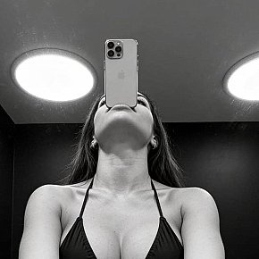 Leyla escort in Manama offers Erotic massage services