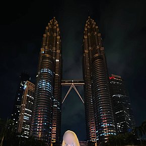 Anastasia Mature escort in Kuala Lumpur offers Swingersclub services