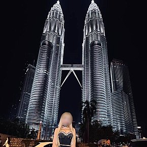 Hot girl in Kuala Lumpur offers Sexo en diferentes posturas