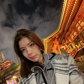 Aira-GF escort in Makati offers French Kissing services