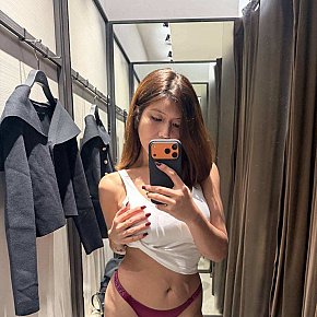 Aira-GF escort in Makati offers French Kissing services