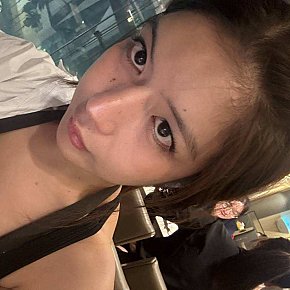 Aira-GF escort in Makati offers French Kissing services
