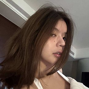 Aira-GF escort in Makati offers French Kissing services