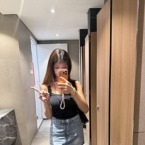 Aira-GF escort in Makati offers French Kissing services