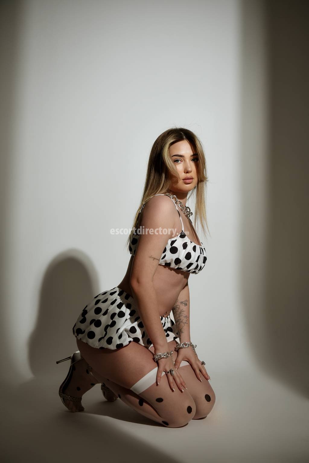 Hot girl in Kuala Lumpur offers Strapon