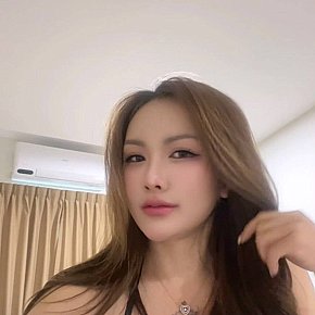 Escort in Kuala Lumpur, Aria Vip Escort provides Mamada con condón