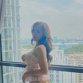 Aria Vip Escort escort in Kuala Lumpur offers Extraball services