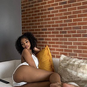 Sonia-b Model /Ex-model
 escort in Amman offers Cum in Mouth services