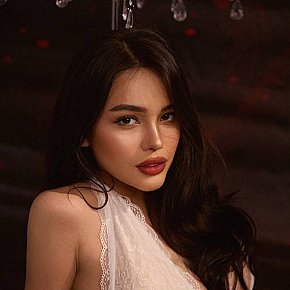 Diane Petite
 escort in Bangkok offers Shower  services