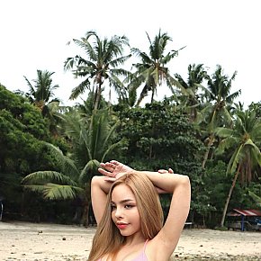 Moroccan Modelo/Ex-modelo escort in  offers Experiência com garotas (GFE) services