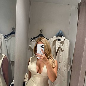 Nicole Super Booty
 escort in Dubai offers Dildo Play/Toys services