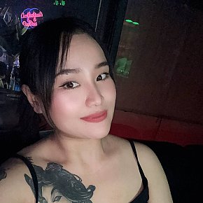 Cherry escort in Doha offers French Kissing services