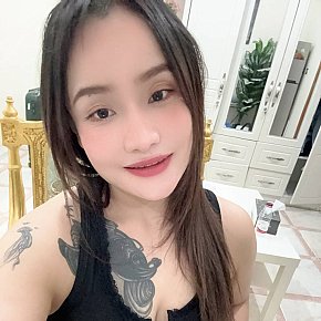 Cherry escort in Doha offers French Kissing services