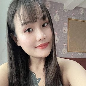 Cherry escort in Doha offers French Kissing services