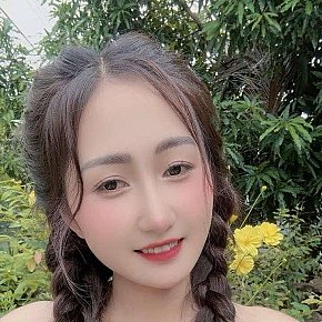 Sofia All Natural
 escort in Singapore City offers French Kissing services