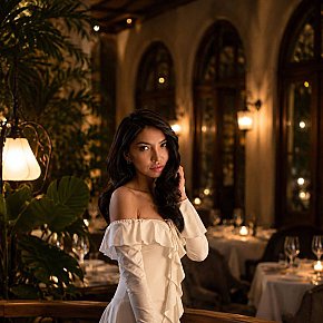 Mikaela All Natural
 escort in Dubai offers Cum on Face services