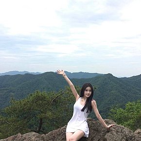 Tracy escort in Guangzhou offers Blowjob without Condom services