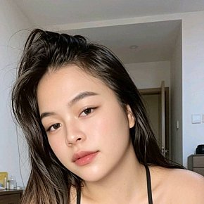 Jazz Model /Ex-model
 escort in Manila offers Handjob services