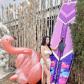 Vyvy escort in Singapore City offers Girlfriend Experience (GFE) services