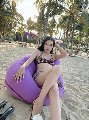 Vyvy escort in Singapore City offers Girlfriend Experience (GFE) services
