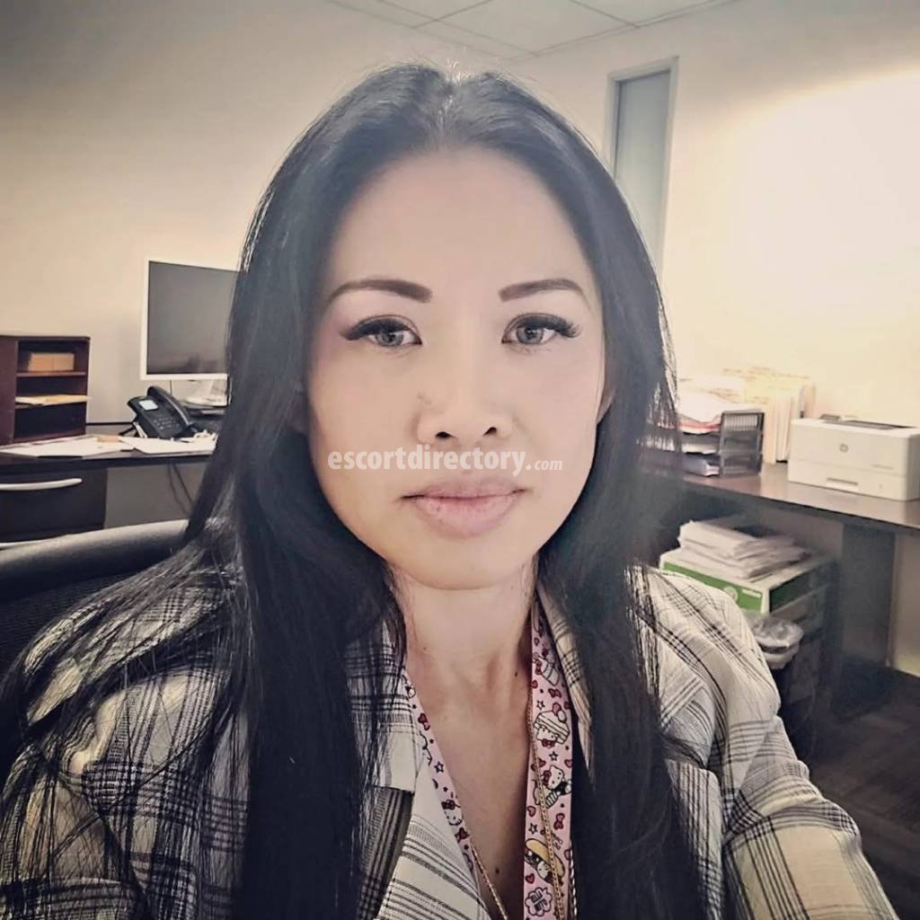 Elizabeth delahoya performs dildo play/toys, escort in Toronto