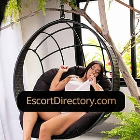 Samantha Vip Escort escort in Milan offers Erotic massage services
