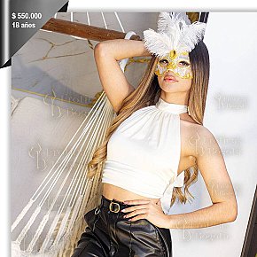 ADRIANA-EROTICAS College Girl
 escort in Bogota offers Intimate massage services