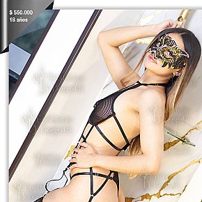 ADRIANA-EROTICAS College Girl
 escort in Bogota offers Intimate massage services