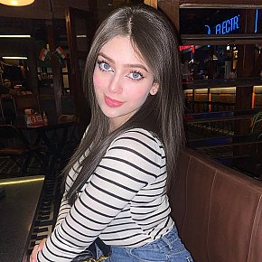 Shreya escort in Abu Dhabi offers Bondage services