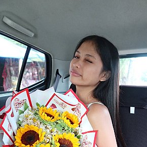 Shaira Petite
 escort in Manila offers Rimming (give) services