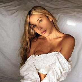 Mara All Natural
 escort in London offers Girlfriend Experience (GFE) services
