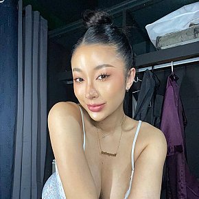 Kelly escort in Singapore City