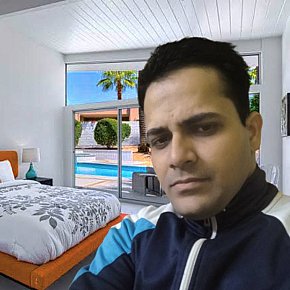 Male-Escort Vip Escort escort in Chandigarh offers Blowjob without Condom to Completion services