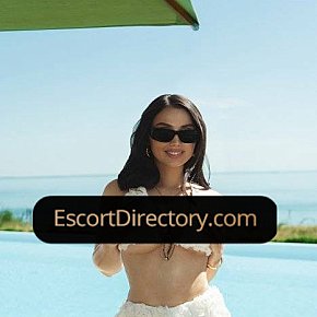 Hot girl in Bern offers girlfriend experience (GFE)